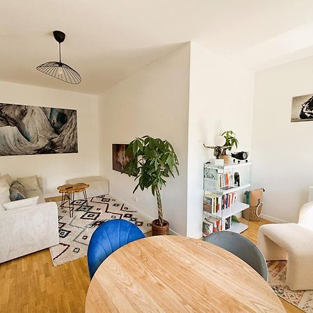 Апартаменты Le Boudoir - 2 Pieces Et Parking Ле-Плесси-Робинсон Номер фото