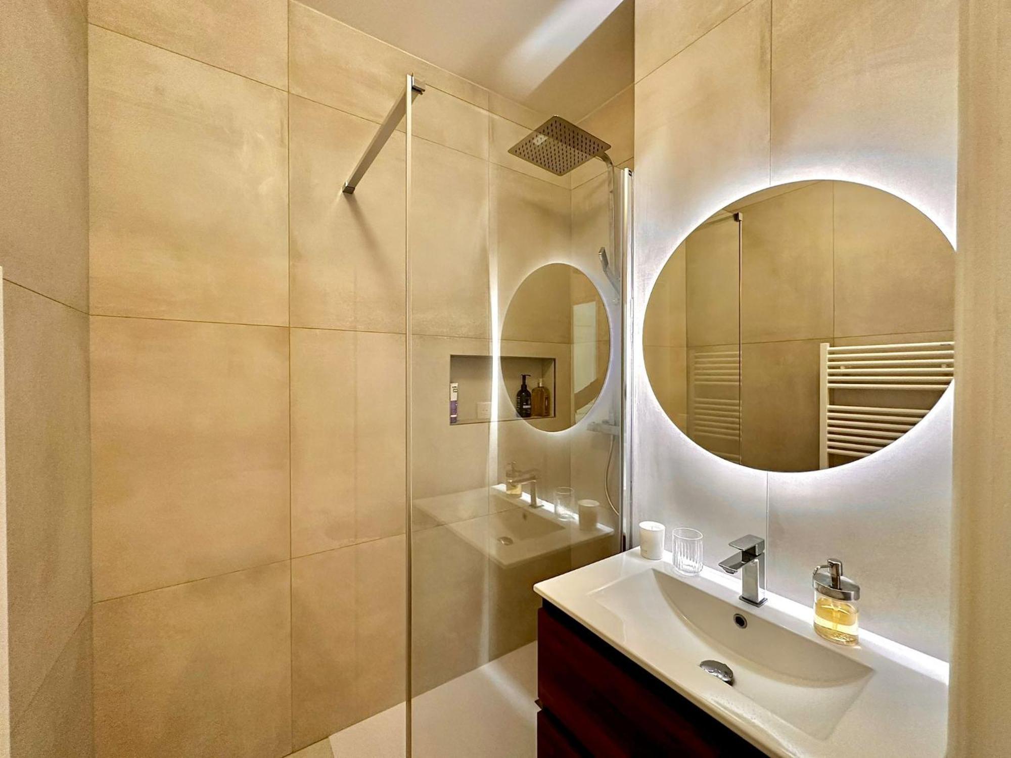 Апартаменты Le Boudoir - 2 Pieces Et Parking Ле-Плесси-Робинсон Экстерьер фото